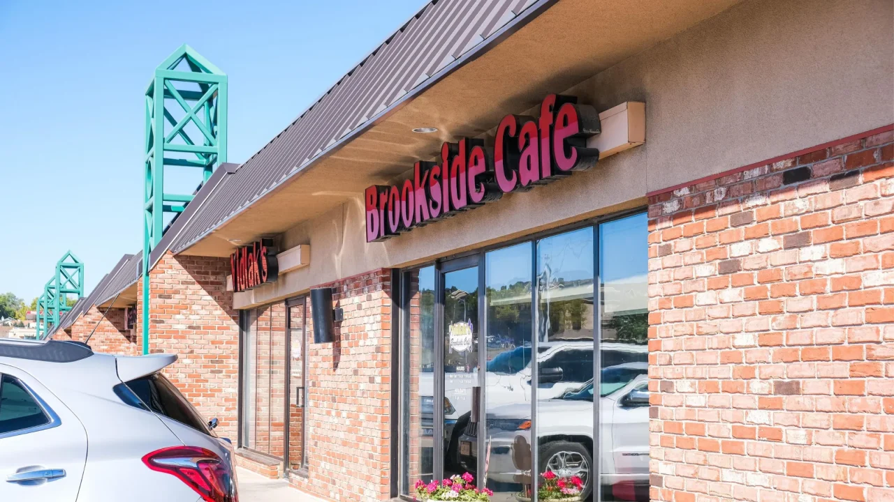 storefront of vidlak's brookside cafe